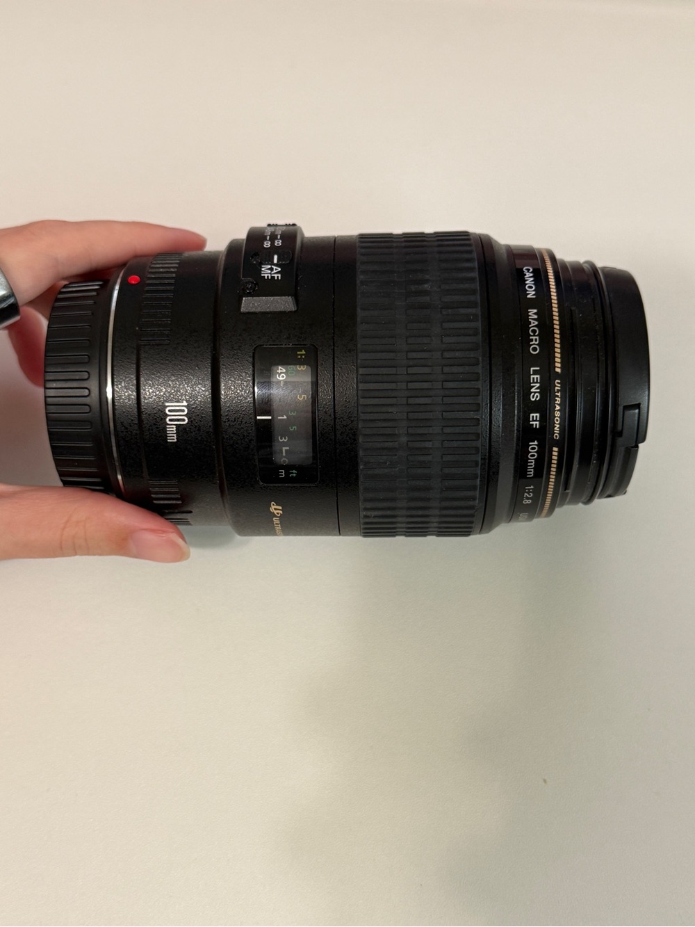 Canon EF 100mm 2.8 Macro USM Lens